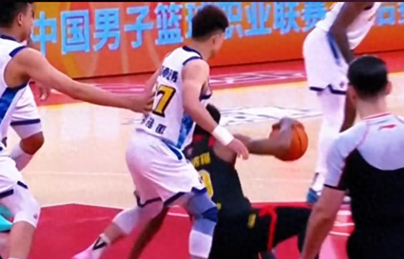 一脚定乾坤！绝命三分锁胜局，孙铭徽绝命杀招究竟有多恐怖？